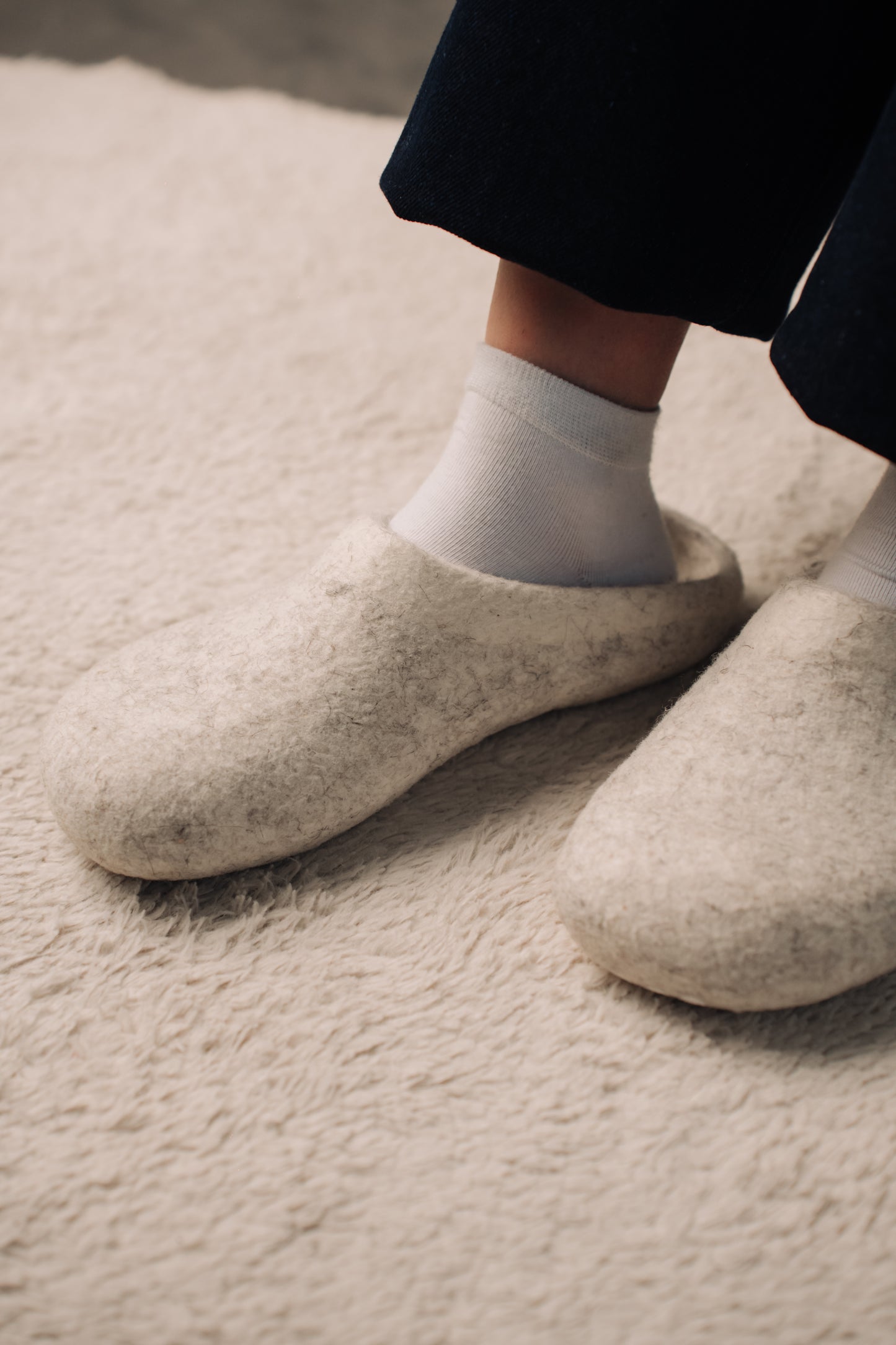 Minimalist Off-White Slippers | 100% Wool | Sizes EU 39–45
