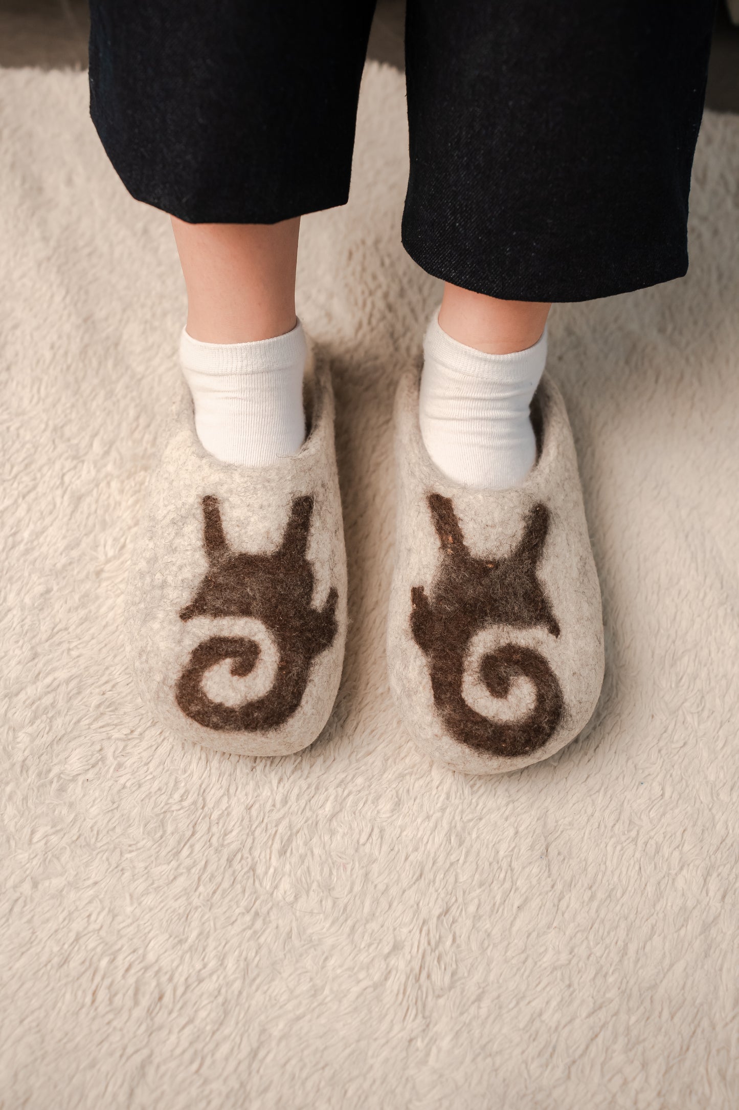 Handmade Eco Merino Wool Slippers – Nomad Symbol Slippers (Light Gray with Brown Pattern) | 100% Wool | Sizes EU 39–45
