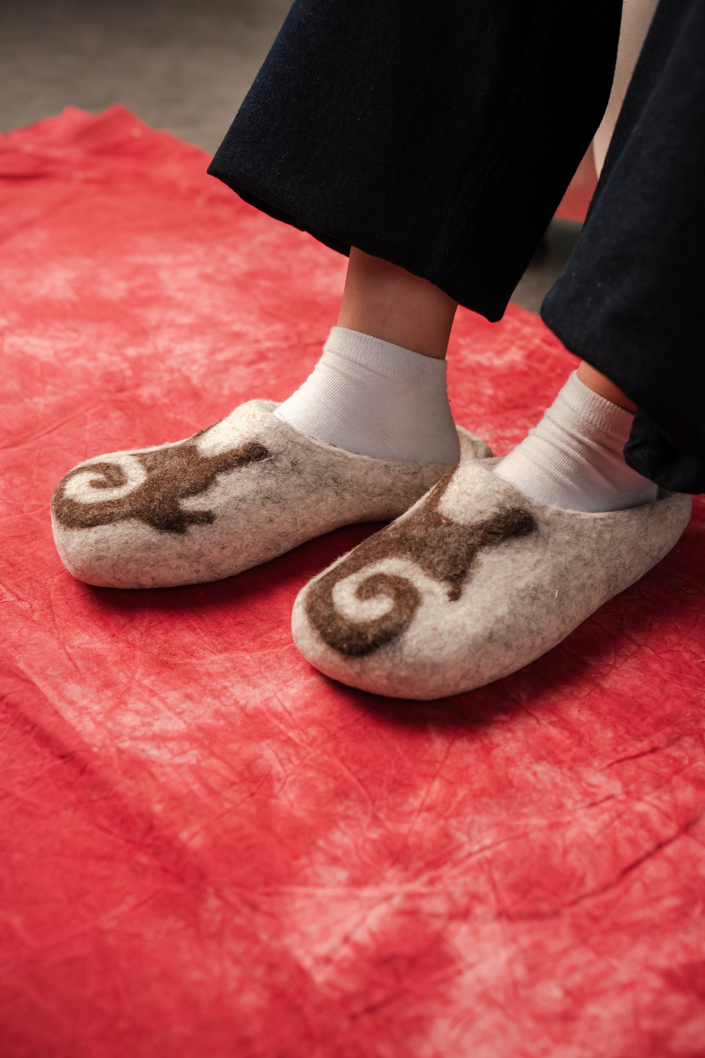 Handmade Eco Merino Wool Slippers – Nomad Symbol Slippers (Light Gray with Brown Pattern) | 100% Wool | Sizes EU 39–45