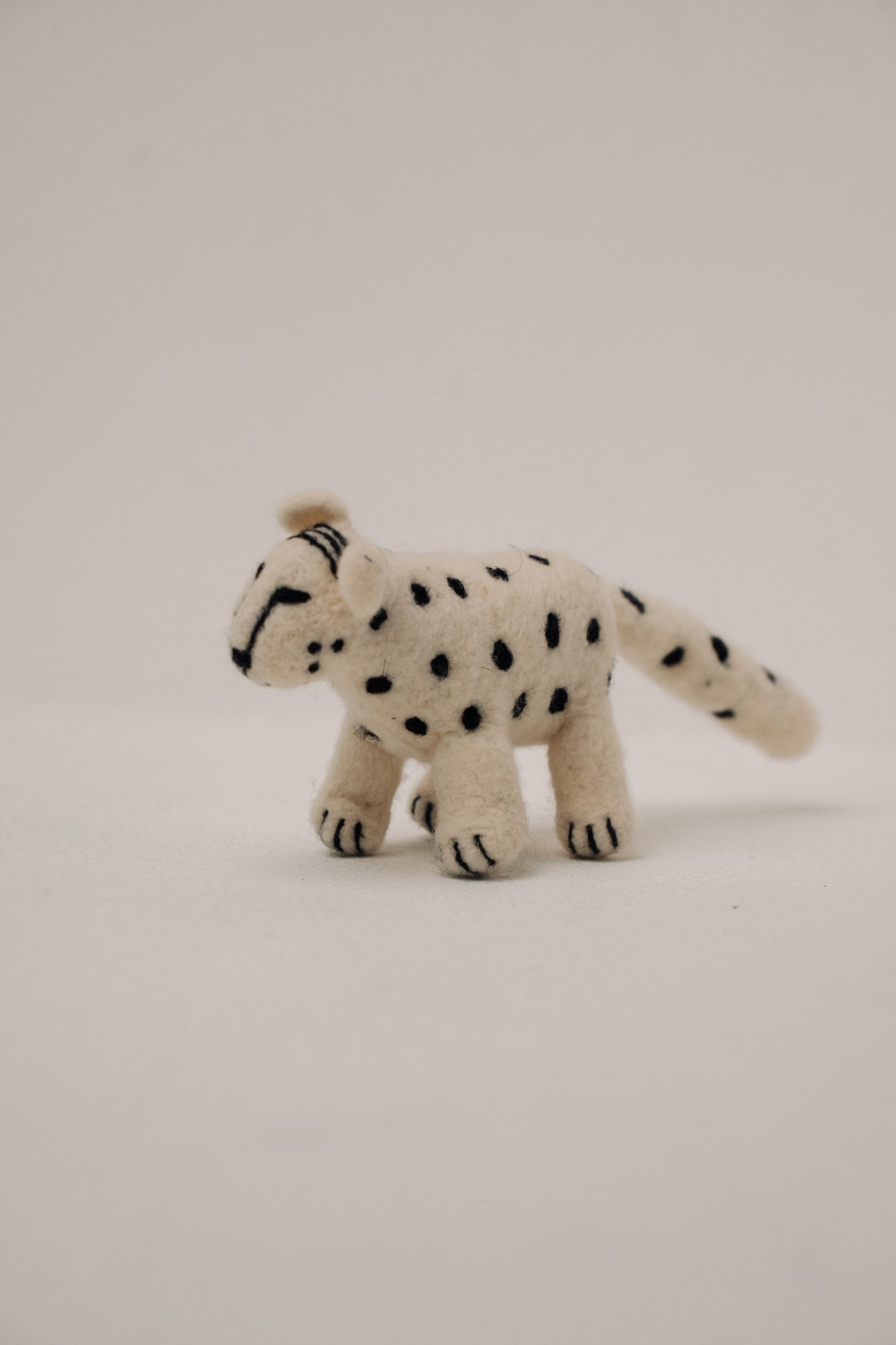 Snow Leopard – Symbol of Grace and Inner Power